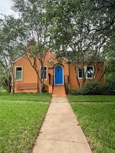 Building Photo - 3014 Windsor Rd