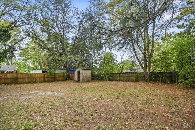 Foto del edificio - 4461 Jenwood St