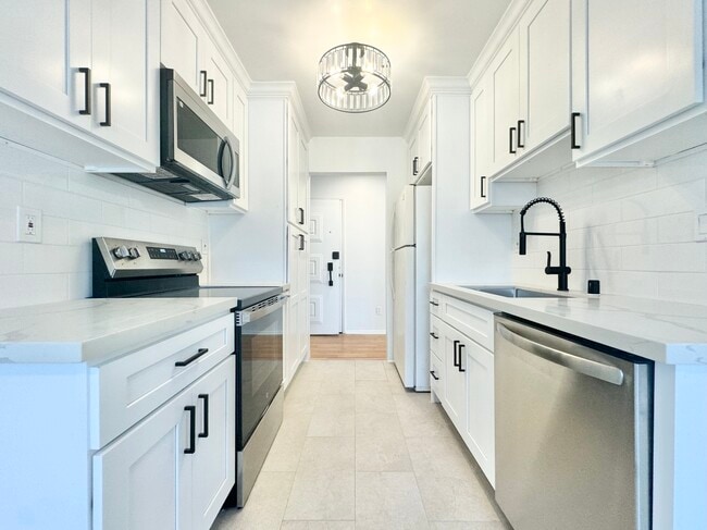 Building Photo - 930 S Shenandoah St