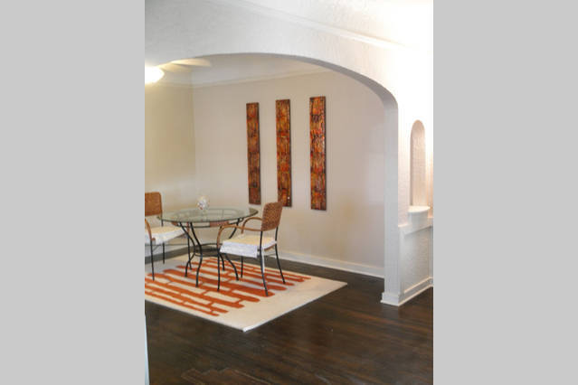 eating area - 2724 Sunset Avenue