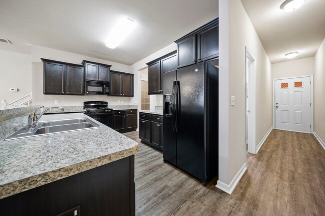 Foto del edificio - 232 Bobbie Way