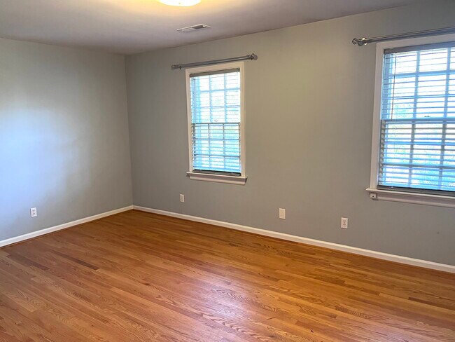 Dormitorio, orientado al norte - 4285 Burton Rd