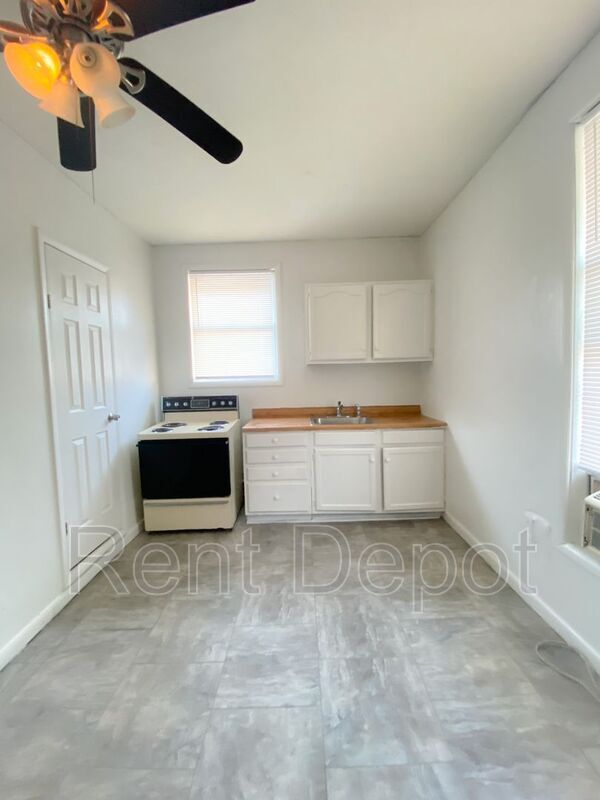 3017 Broadway Ave Unit B, Evansville, IN 47712 Condo for Rent in