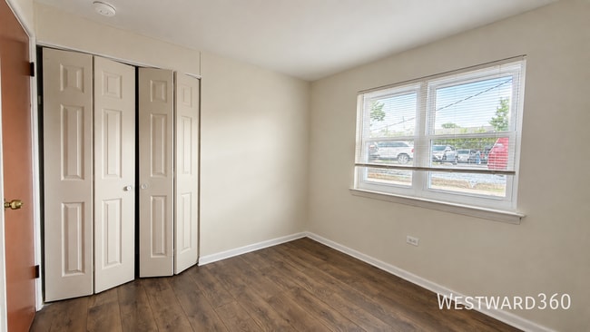 Building Photo - 9654 Golf Terrace