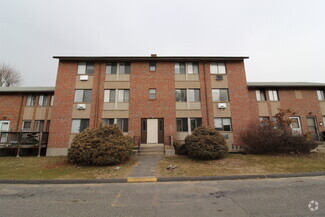 Building Photo - 157 School St