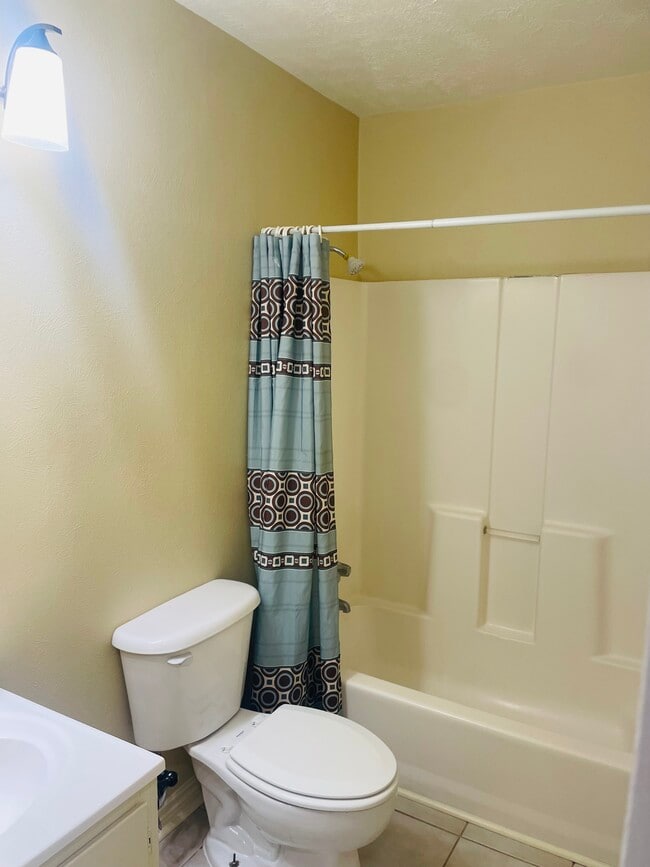 Bathroom - 2210 Earl St