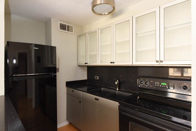 Foto del edificio - 450 W Wellington Ave