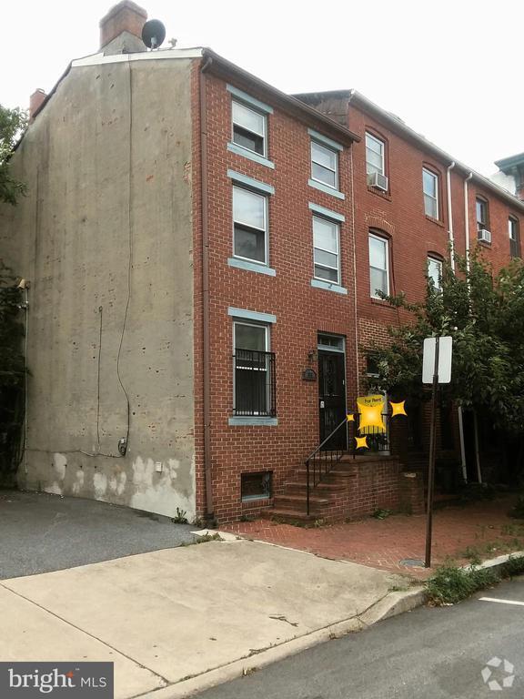 Building Photo - 651 South Paca St