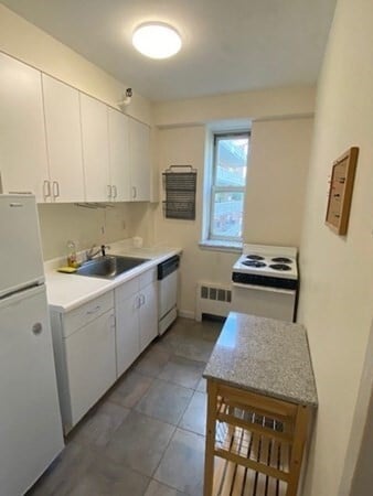 Building Photo - 145 Pinckney St