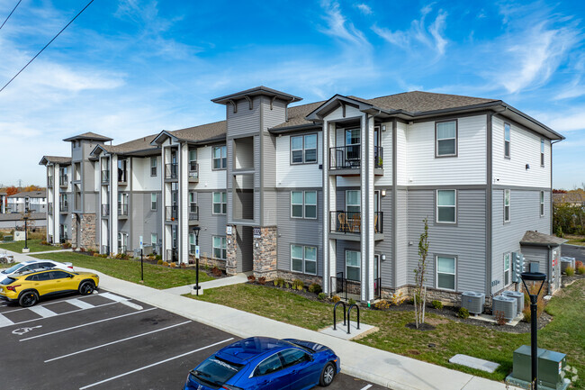 Building Photo - The Retreat at Scioto Creek