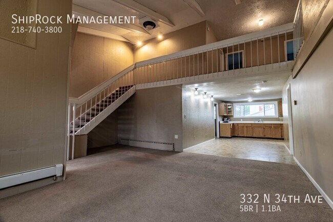 Foto del edificio - 332 N 34th Ave E