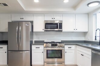 Building Photo - 28525 Avenida La Paz