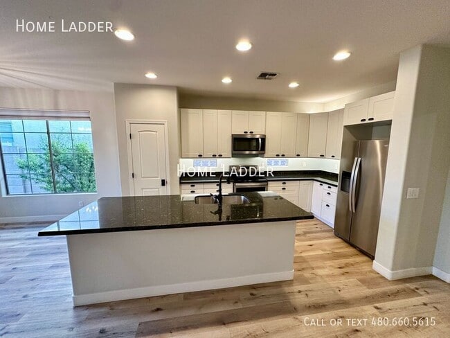 Foto del edificio - 3064 E Palmdale Ln