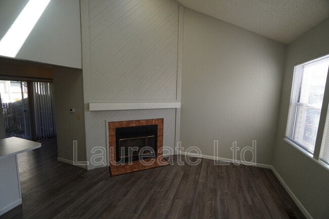 Foto del edificio - 982 S Pitkin Ct