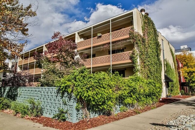 Building Photo - Emerson Gardens Apartments