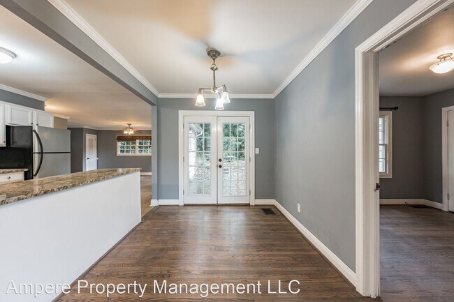 Foto del edificio - 3 br, 2 bath House - 5409 Crestwood Blvd