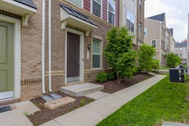 Photo - 3716 Foote St NE Townhome