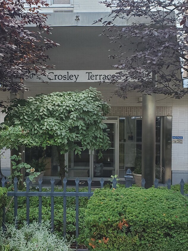 Primary Photo - 2160 Center Avenue Apt #1-O, Fort Lee, NJ ...