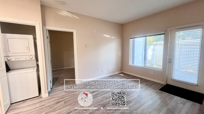 Foto del edificio - Beautiful 1-bedroom condo nestled in gated...