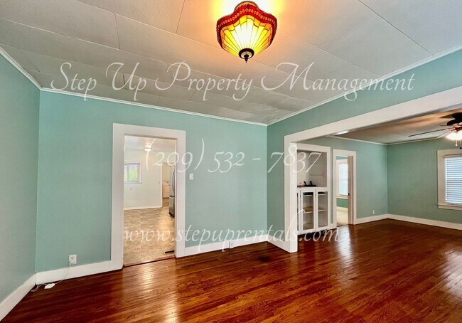 Foto del edificio - Cozy Downtown 2 Bedroom Bungalow in the Heart of Sonora!