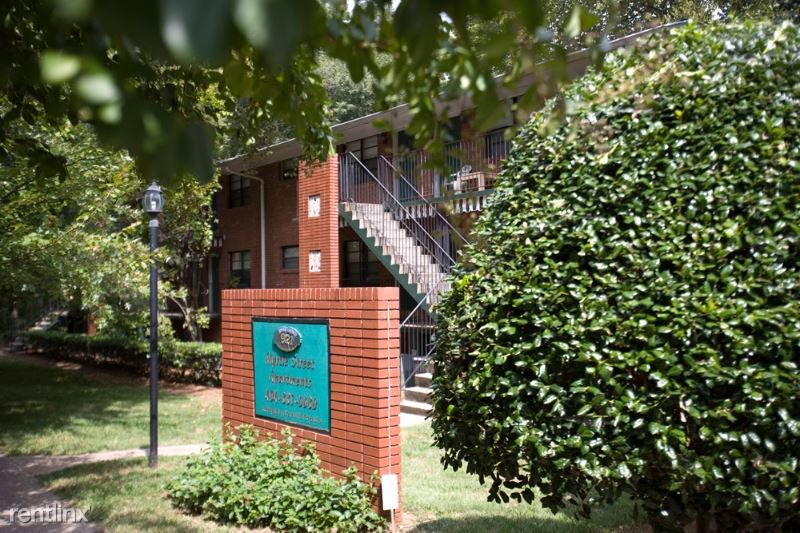 Foto del edificio - 1 br, 1 bath House - 921 myrtle street ne