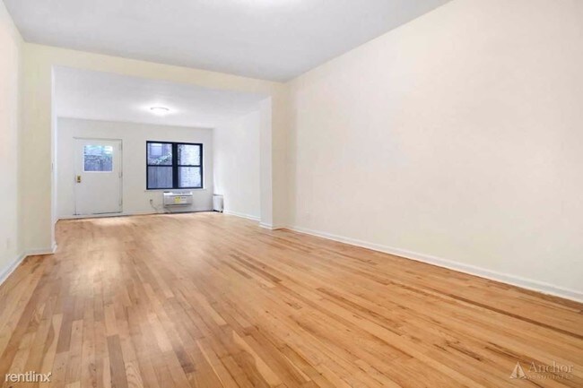 Building Photo - Studio, 1 bath  - 223 E 74th St