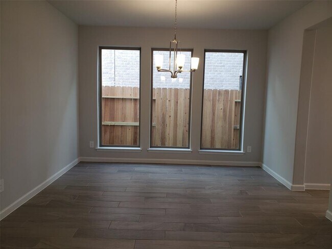 Building Photo - 8806 Morning Glow Dr