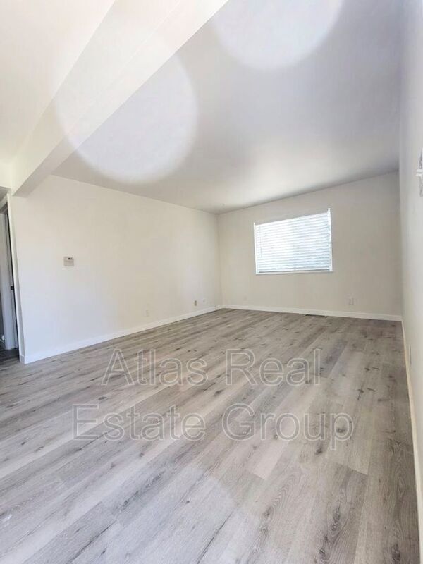 Foto del edificio - 1811 S Cascade Ave
