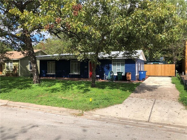 Building Photo - 1206 W 51st St