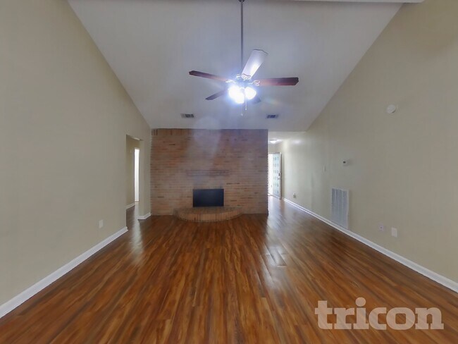 Foto del edificio - 5722 Yorkgate Dr