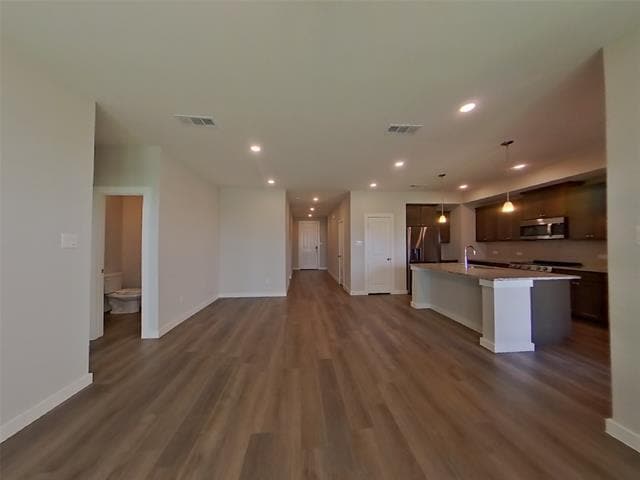 Building Photo - 2505 Finch Holw Dr