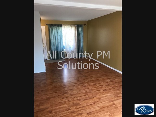 Foto del edificio - 18W185 Kirkland Ln