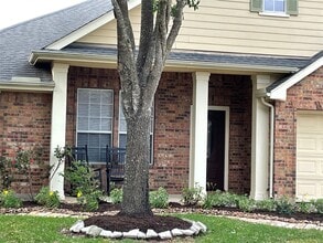 Building Photo - 28014 Wind Hawk Dr