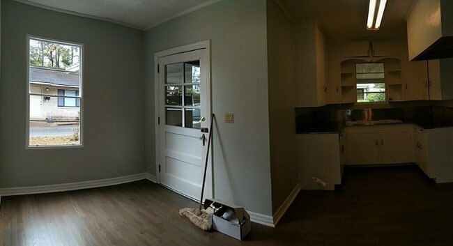 Building Photo - 1316 N Adams St