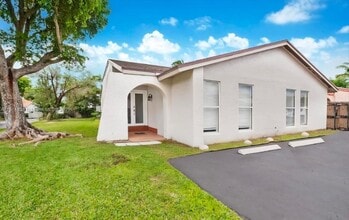 Building Photo - 11417 SW 35th Ln