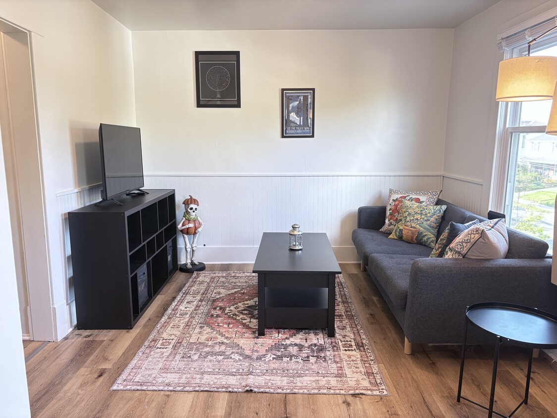 Foto principal - 426 Leonard St NE