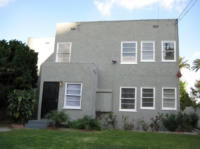 Foto del edificio - 2832 E 1st St
