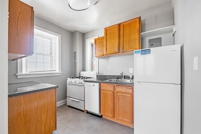 Classic apartment kitchen at The Melwood - The Melwood