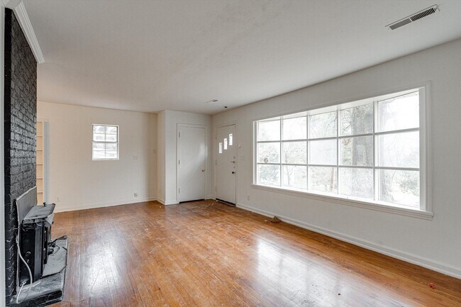 Foto del edificio - 4/ 2 Home for Rent