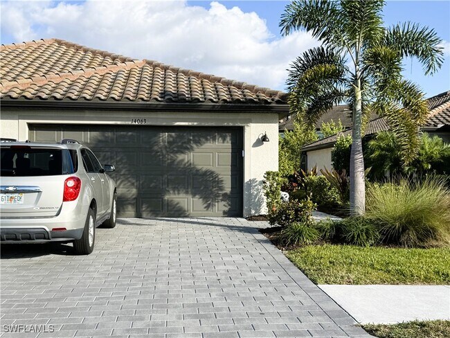 Foto del edificio - 14063 Winding Cedar Wy