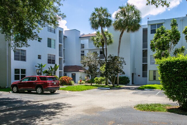 Foto del edificio - 9441 Live Oak Pl