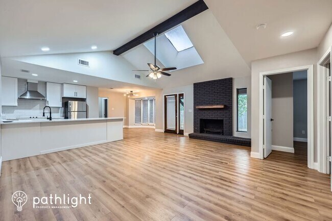 Building Photo - 5612 Trail Crest Dr