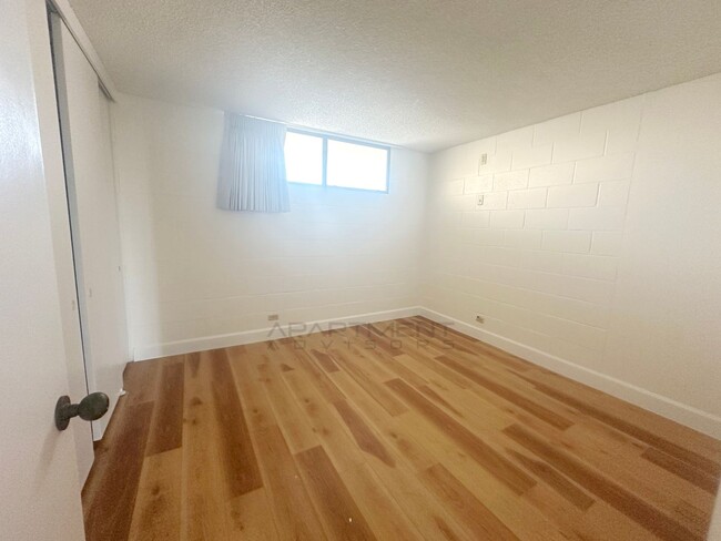 Foto del edificio - FANTASTIC MAKIKI 1 BD / 1 BA / 1 PKG! CENT...