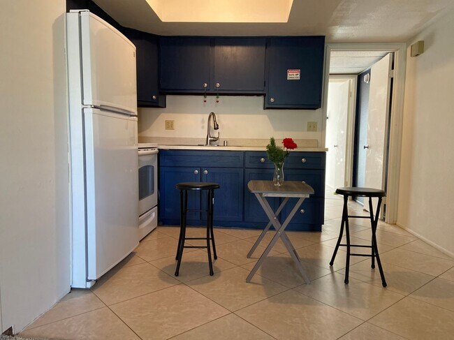 Foto del edificio - 9645 Spyglass Ave