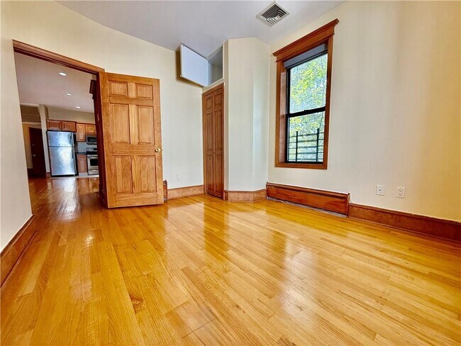 Foto del edificio - 6922 12th Ave
