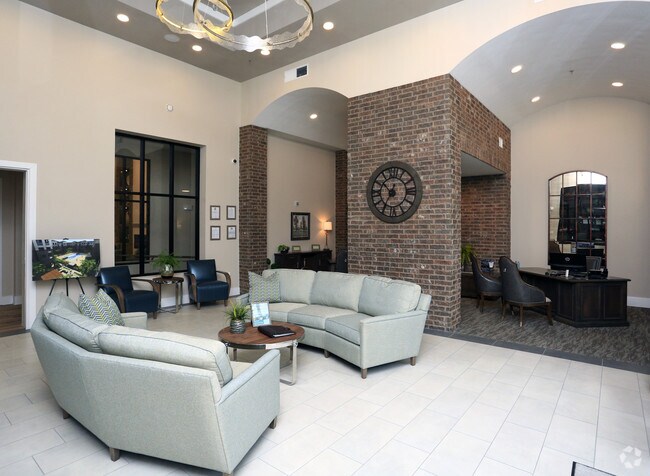 Oficina de arrendamiento - Luxia Craig Ranch