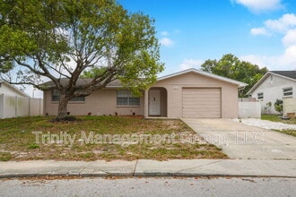 Building Photo - 4818 Dogwood St