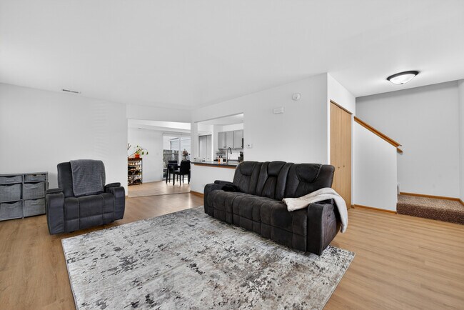 Foto del edificio - 939 Four Seasons Blvd