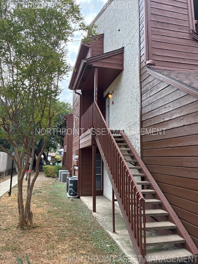 Primary Photo - Stylish 1-Bedroom Home with Fireplace, Bal...
