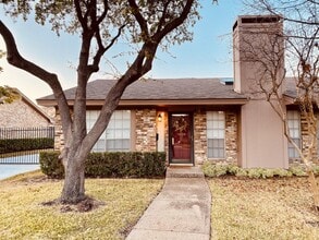 Building Photo - 10725 Sandpiper Ln